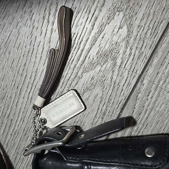 Vintage Coach Black Leather Shoulder Bag 7453 - Picture 6 of 12